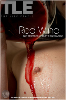 Vin rouge – Niky S par Shane Shadow (16 photos)